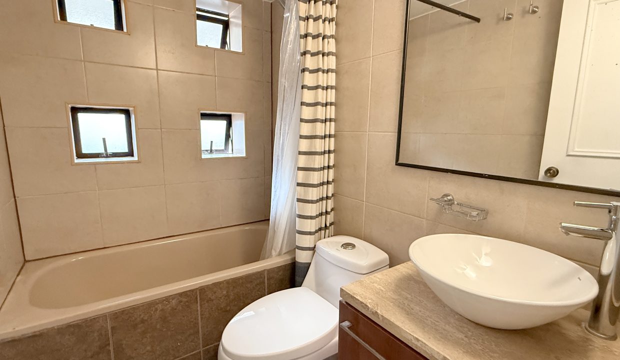 6 ban╠âos principal copia